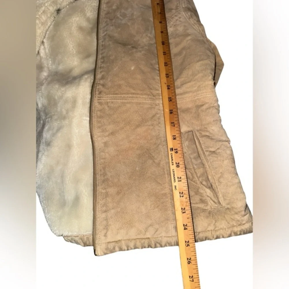 Y2K Sonoma Suede shell -Sherpa interior in beige size Large full zip coat‎